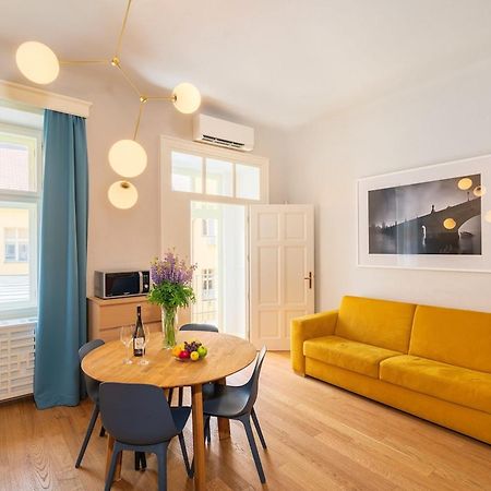 Quiet City Center Apartment In Hip & Foodie Area ปราก ภายนอก รูปภาพ