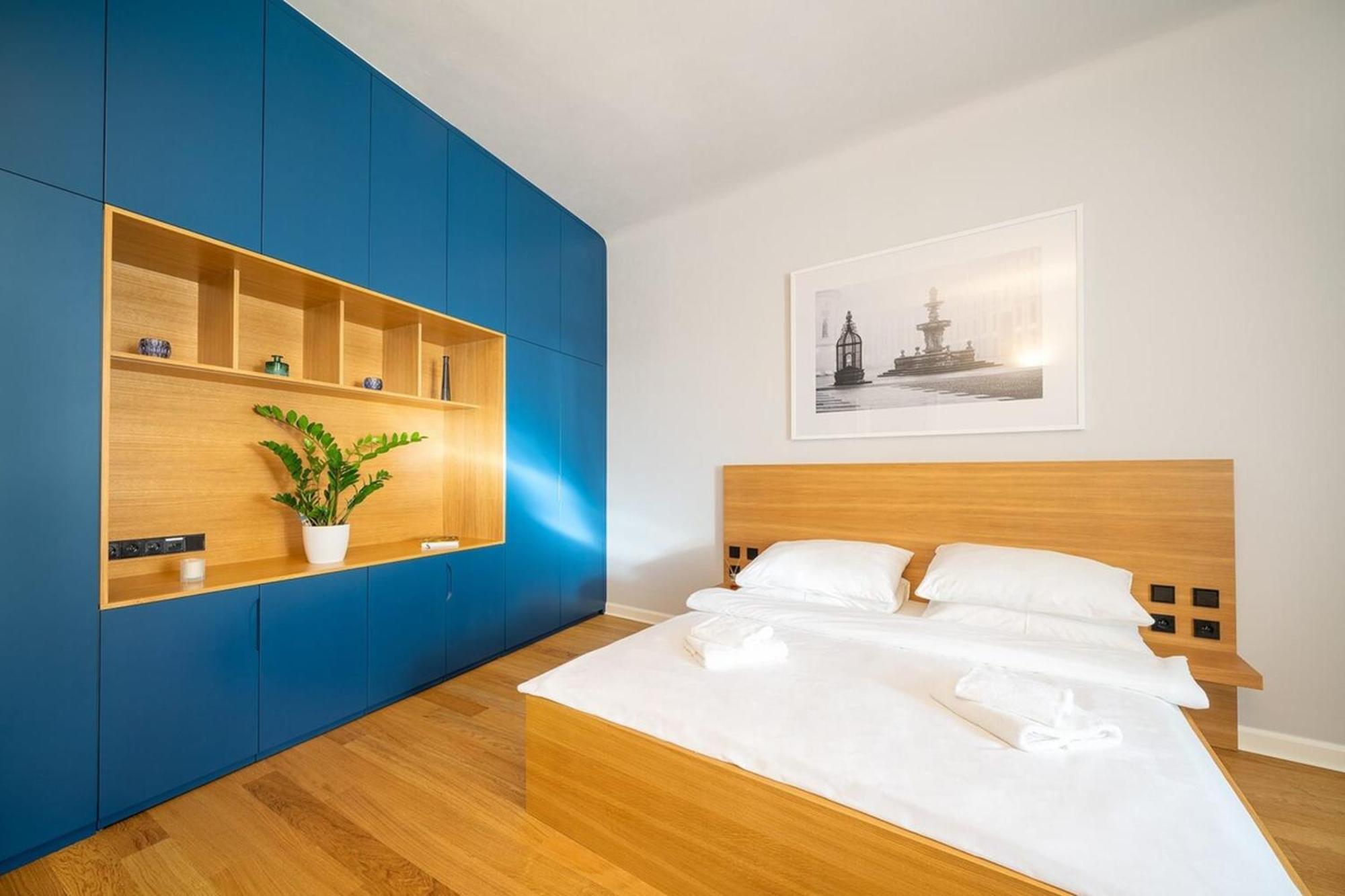 Quiet City Center Apartment In Hip & Foodie Area ปราก ภายนอก รูปภาพ