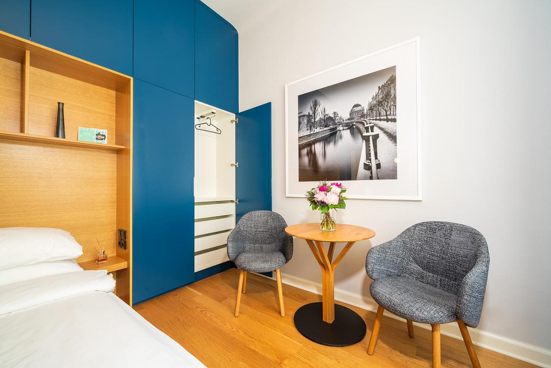 Quiet City Center Apartment In Hip & Foodie Area ปราก ภายนอก รูปภาพ