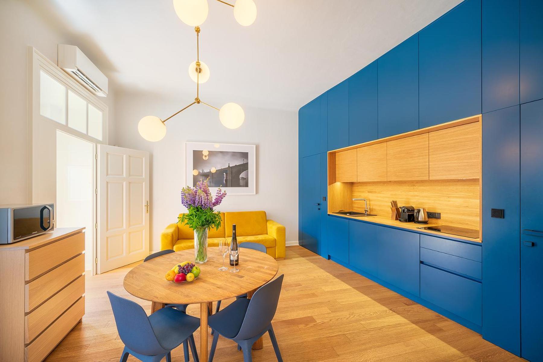 Quiet City Center Apartment In Hip & Foodie Area ปราก ภายนอก รูปภาพ